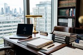 Understanding the Role of a US Compliance Attorney